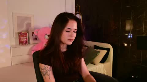 Ellie online show from April 28, 2026, 9:09 pm