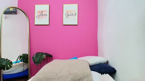 Karla  online show from January 11, 2025, 9:04 am