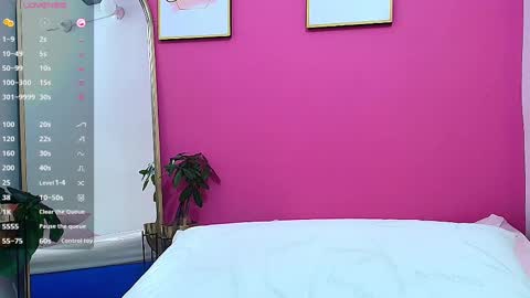 Karla  online show from February 27, 2025, 9:43 am