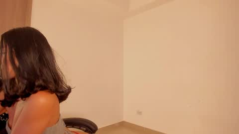 Snapshot of skinnyy__016__ chatting on June 20, 2026, 5:10 am Skinnyy online show from June 20, 2026, 5:10 am