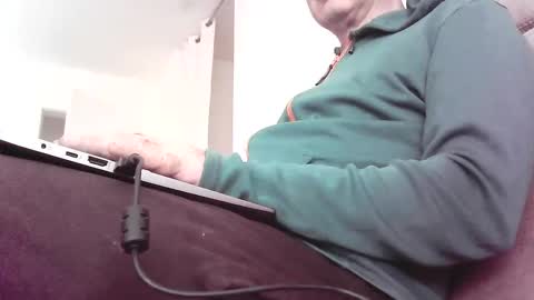 Snapshot of sklave_frank_sub chatting on January 31, 2025, 8:32 am Slave Frank online show from January 31, 2025, 8:32 am