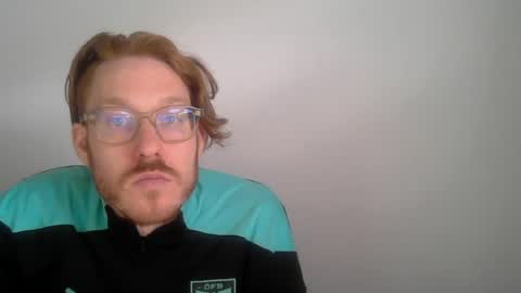 sklave_s online show from August 7, 2026, 3:25 pm