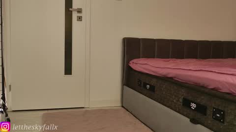 Eliza online show from March 16, 2026, 12:06 am