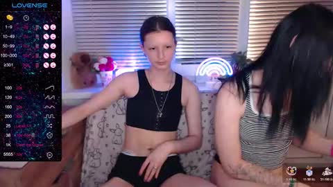Iska Im genderfluid theyheshenot use ht have reasons and Mia my t-gf sheher online show from October 24, 2025, 3:52 pm