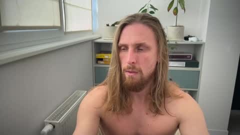 Snapshot of sky_guy25 chatting on September 30, 2025, 8:19 am sky_guy25 online show from September 30, 2025, 8:19 am