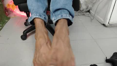 Snapshot of sky_walkerss chatting on March 13, 2026, 2:29 am sky_walkerss online show from March 13, 2026, 2:29 am