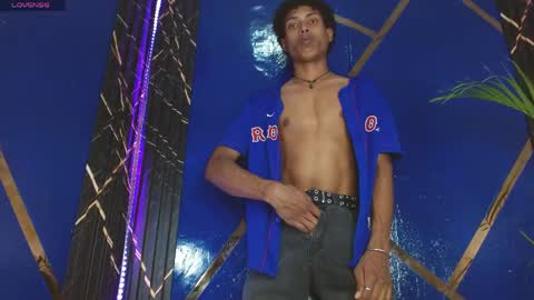 Snapshot of sky_walkerss chatting on April 13, 2026, 6:57 pm sky_walkerss online show from April 13, 2026, 6:57 pm