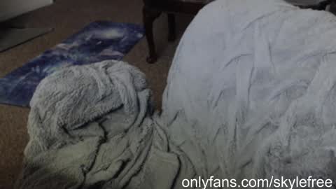 Snapshot of skyblu1 chatting on December 2, 2024, 2:53 am SKYLE online show from December 2, 2024, 2:53 am
