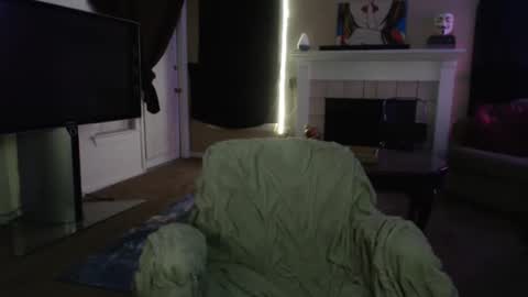Snapshot of skyblu1 chatting on December 10, 2024, 2:16 am SKYLE online show from December 10, 2024, 2:16 am
