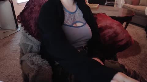 Snapshot of skyblu1 chatting on September 8, 2025, 10:42 pm SKYLE online show from September 8, 2025, 10:42 pm