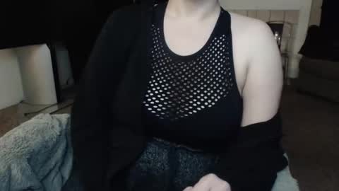 SKYLE   online show from December 4, 2025, 12:42 am