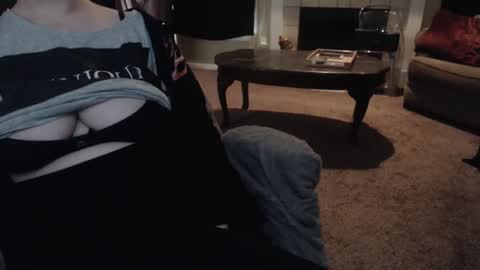 Snapshot of skyblu1 chatting on March 5, 2026, 7:54 pm SKYLE online show from March 5, 2026, 7:54 pm