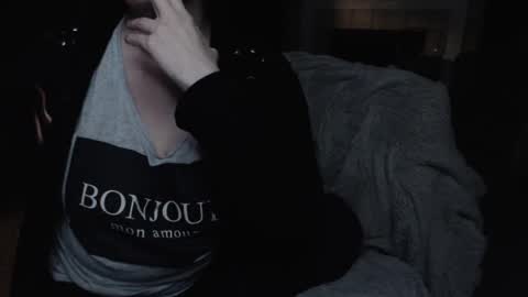 Snapshot of skyblu1 chatting on March 26, 2026, 3:34 am SKYLE online show from March 26, 2026, 3:34 am