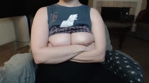 Snapshot of skyblu1 chatting on March 31, 2026, 4:46 am SKYLE online show from March 31, 2026, 4:46 am