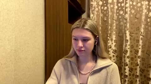 Snapshot of skyedavis chatting on December 21, 2025, 7:10 pm skyedavis online show from December 21, 2025, 7:10 pm