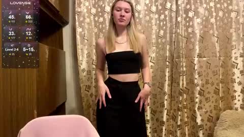 Snapshot of skyedavis chatting on January 6, 2026, 7:06 pm skyedavis online show from January 6, 2026, 7:06 pm