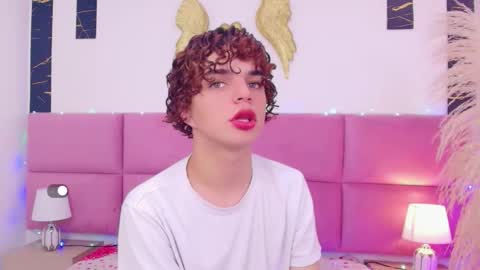 Angel online show from December 14, 2025, 1:49 pm