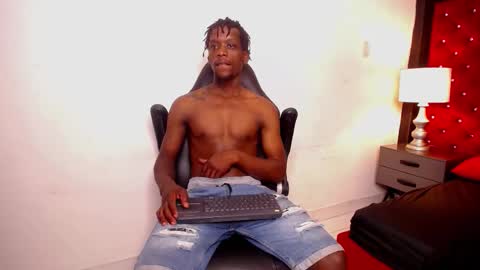 SKYLERBIGXXX online show from November 5, 2025, 3:39 am