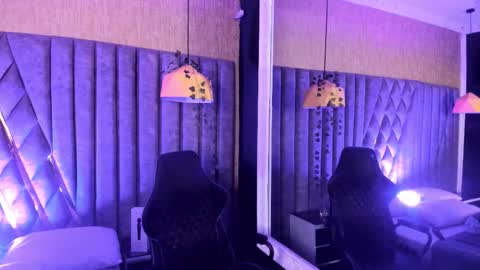 skylerbloom online show from March 23, 2026, 3:21 am