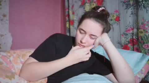 Snapshot of skyressie333 chatting on December 8, 2024, 7:22 pm skyressie333 online show from December 8, 2024, 7:22 pm