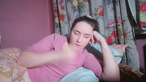 Snapshot of skyressie333 chatting on December 17, 2024, 7:26 pm skyressie333 online show from December 17, 2024, 7:26 pm