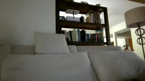 Sky Winters online show from October 7, 2025, 1:19 pm