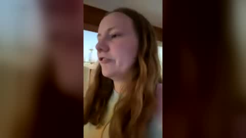 Snapshot of skywinters chatting on June 25, 2026, 9:52 pm Sky Winters online show from June 25, 2026, 9:52 pm