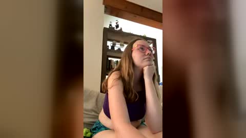 Snapshot of skywinters chatting on July 1, 2026, 3:01 pm Sky Winters online show from July 1, 2026, 3:01 pm