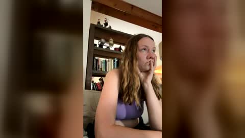 Snapshot of skywinters chatting on July 10, 2026, 2:41 pm Sky Winters online show from July 10, 2026, 2:41 pm