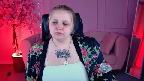 Snapshot of sladadeew chatting on June 10, 2026, 9:19 am Slada Deew online show from June 10, 2026, 9:19 am