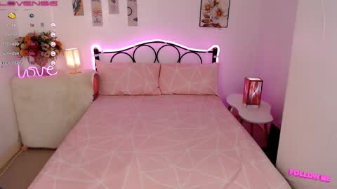 Queen Cyrine online show from February 26, 2025, 2:48 am