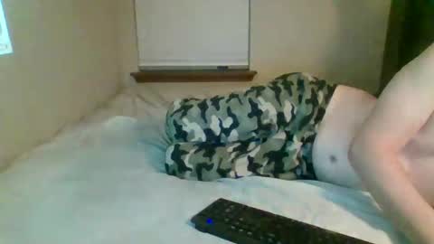 slaveboi_90 online show from January 15, 2026, 3:11 am