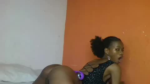 Snapshot of slaybby chatting on March 5, 2025, 10:32 pm Slaybby online show from March 5, 2025, 10:32 pm