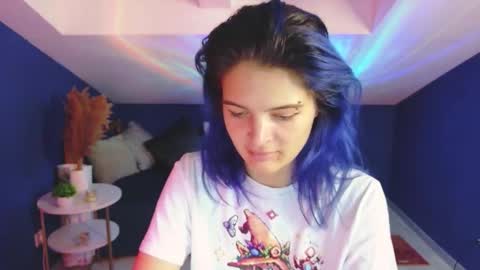 Snapshot of slayq777 chatting on October 14, 2025, 9:04 pm Emilia online show from October 14, 2025, 9:04 pm