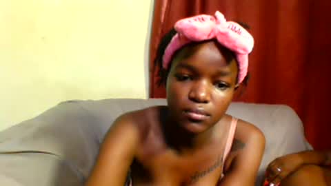 Snapshot of sleek_ass chatting on March 12, 2025, 11:54 pm sleek_ass online show from March 12, 2025, 11:54 pm