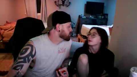 Snapshot of sleepysirenn chatting on April 12, 2026, 2:16 am Hair Nails online show from April 12, 2026, 2:16 am