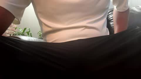 slick2285 online show from September 15, 2025, 6:24 am