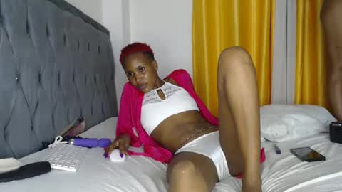 slim_africanha online show from February 13, 2025, 1:05 pm