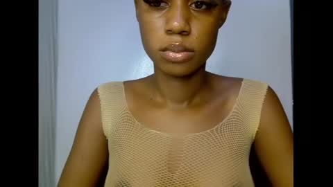 Snapshot of slim_candy12 chatting on July 17, 2026, 7:26 am Lily online show from July 17, 2026, 7:26 am
