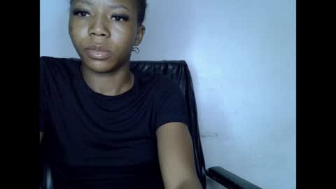 Snapshot of slim_ebonypet chatting on June 6, 2026, 12:10 pm Crystal online show from June 6, 2026, 12:10 pm