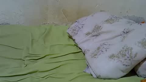 Snapshot of slim_girl3 chatting on February 17, 2026, 9:17 am slim_girl3 online show from February 17, 2026, 9:17 am