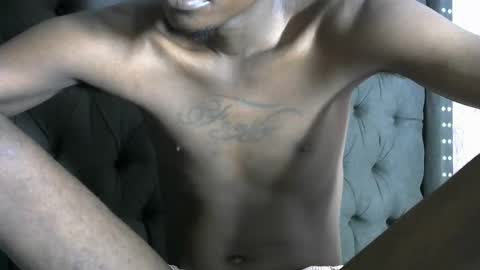 slim long01 online show from February 3, 2025, 8:03 pm