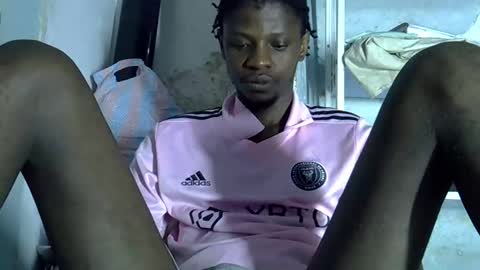 slim long01 online show from September 9, 2025, 8:14 am