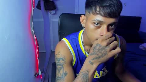 slim_master12 online show from January 7, 2025, 3:57 am