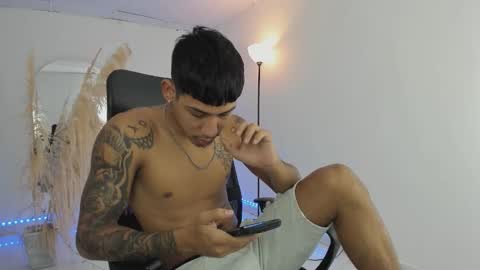 slim_master12 online show from December 22, 2025, 10:51 pm