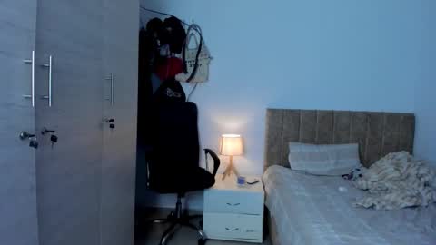 Snapshot of slim_master12 chatting on April 1, 2026, 11:13 pm slim_master12 online show from April 1, 2026, 11:13 pm