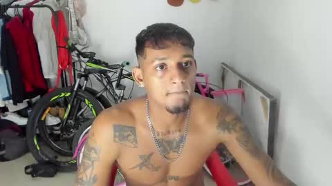 Snapshot of slim_master12 chatting on April 15, 2026, 4:30 am slim_master12 online show from April 15, 2026, 4:30 am