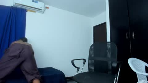 slim_master12 online show from June 25, 2026, 11:53 pm