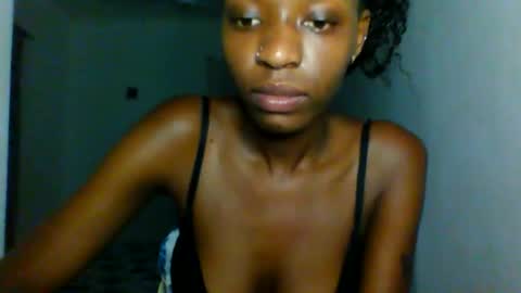 Snapshot of slimandthick1 chatting on May 4, 2026, 6:37 pm slimandthick1 online show from May 4, 2026, 6:37 pm