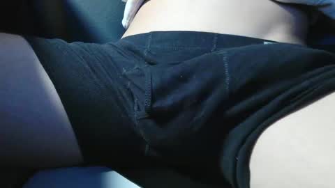 slimhungyvng online show from April 1, 2026, 2:36 pm